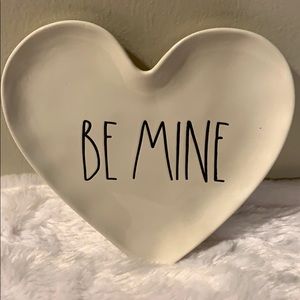 Brand New Raedunn Be Mine Heart Shaped Plate